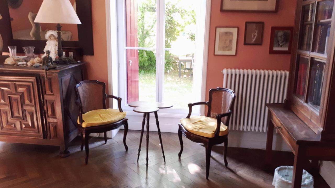 ビラック La Cure Du Maine Charles Bed & Breakfast エクステリア 写真