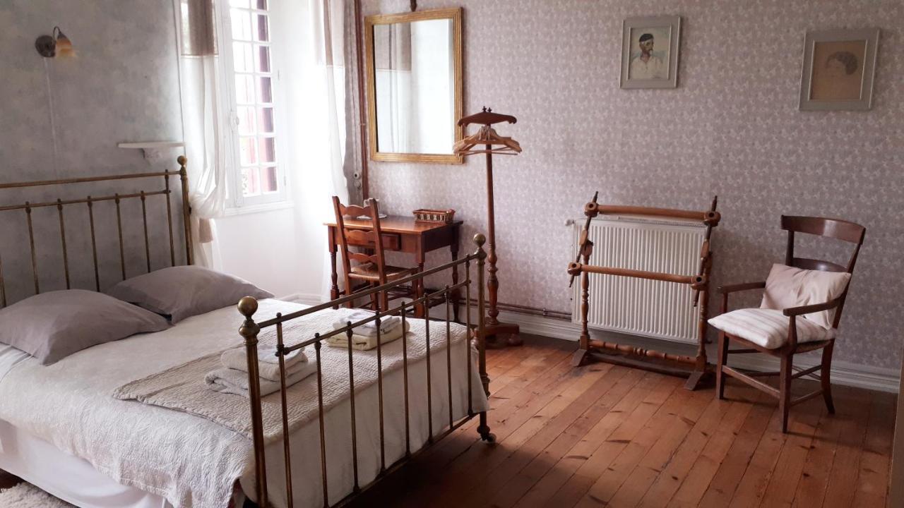 ビラック La Cure Du Maine Charles Bed & Breakfast エクステリア 写真