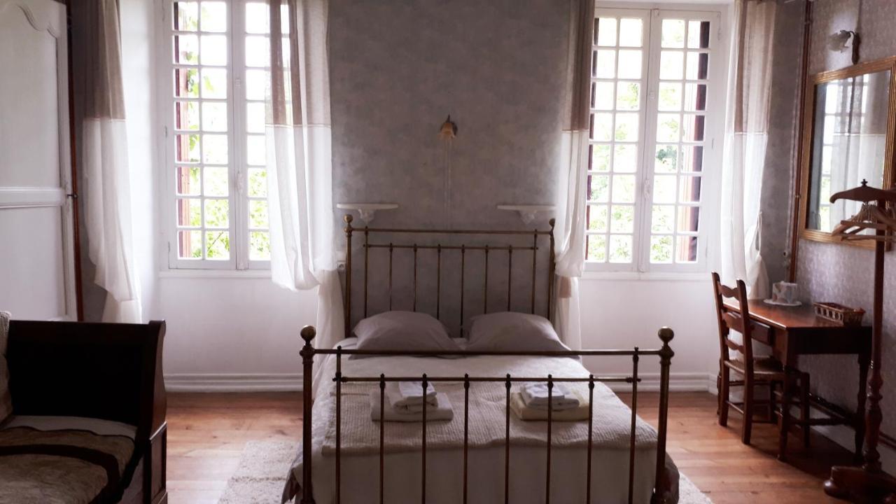 ビラック La Cure Du Maine Charles Bed & Breakfast エクステリア 写真